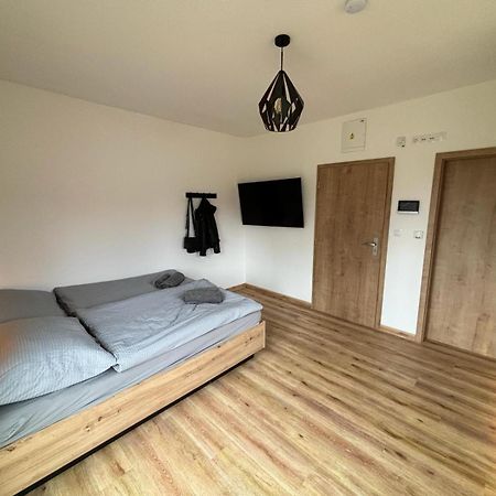Apartmany U Plaze Lipna - Male Lipno Černá v Pošumaví 외부 사진