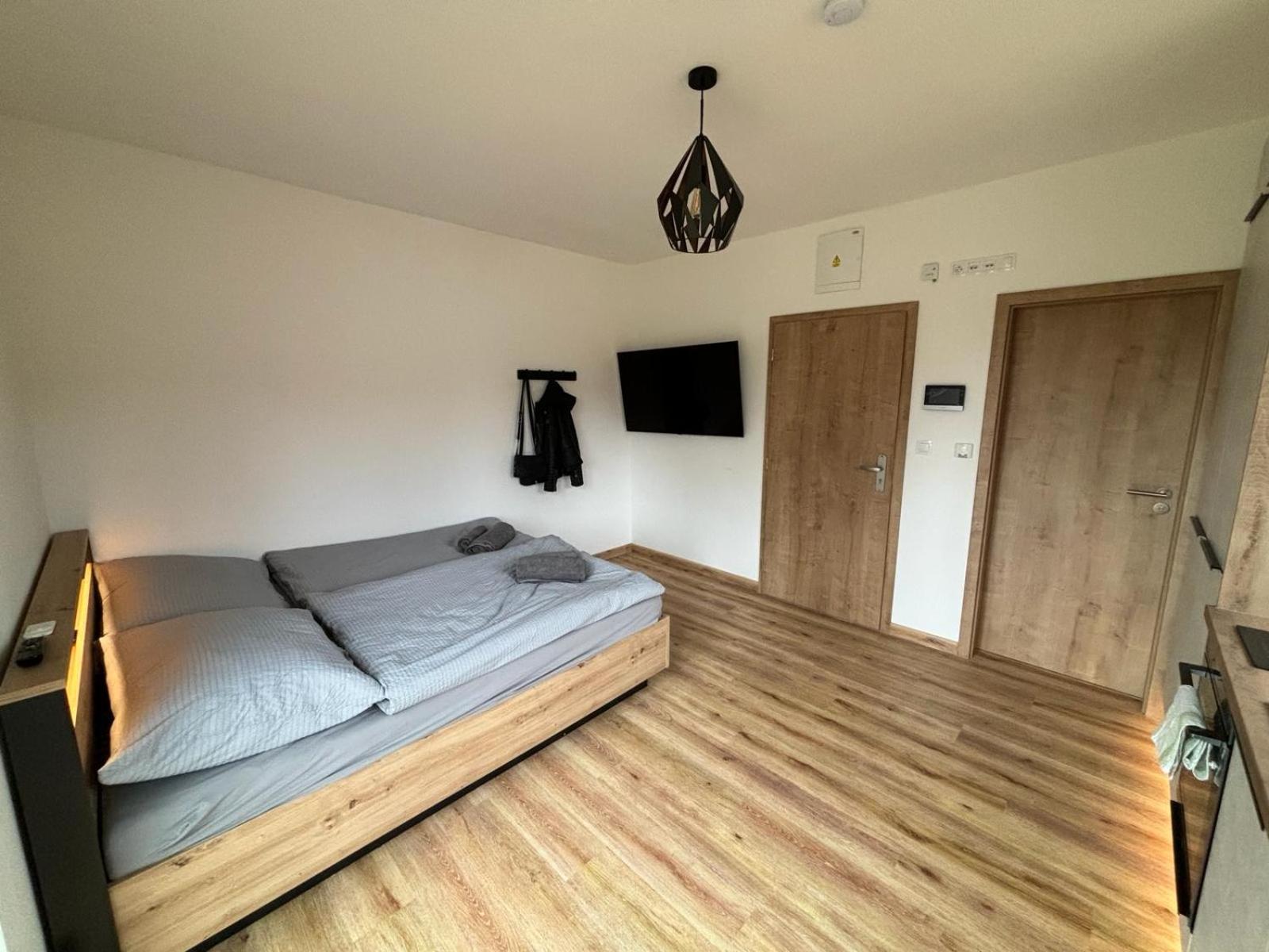 Apartmany U Plaze Lipna - Male Lipno Černá v Pošumaví 외부 사진